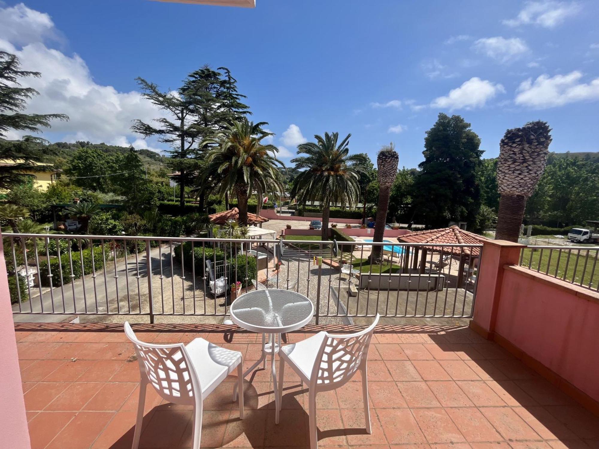 Hotel Villa Rosa Porto Azzurro Exterior foto